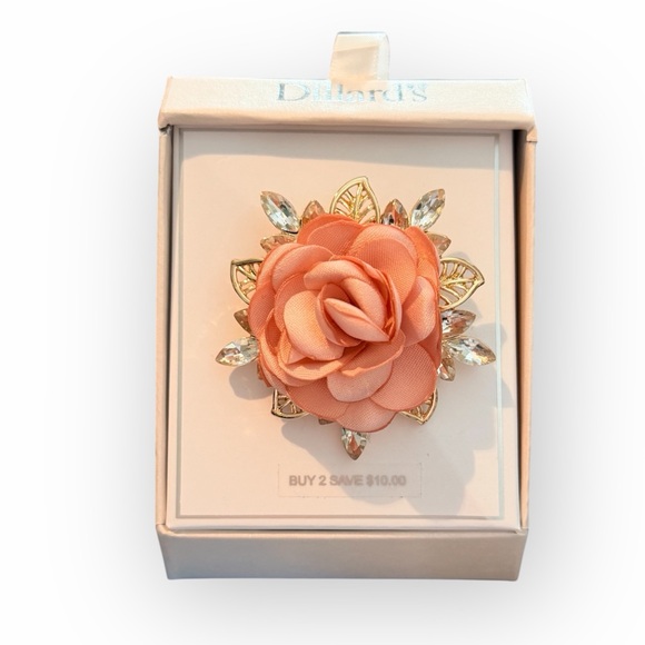 Dillards Jewelry - NWT Dillard ‘s Fabric Floral Peach Brooch Pin with Crystal Accents